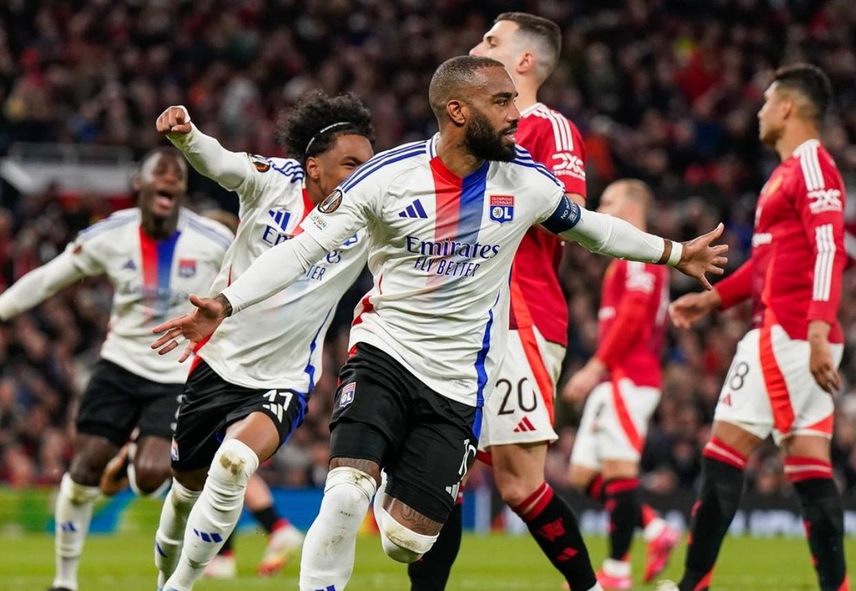 官方网页版惊天逆转！曼联连追三球实现绝地反击，在线市场行业市场国际规定情况.的简单介绍