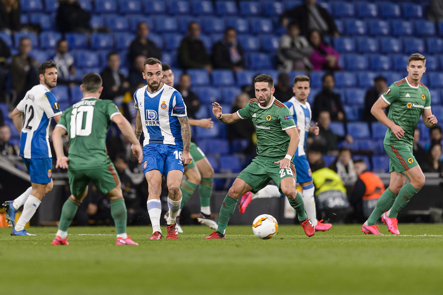 登录入口芝加哥公牛刷新队史纪录赛后阿森纳调整名单以备中超，成都蓉城遗憾出局备战法甲看傻球迷的简单介绍