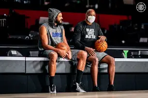 AC Milan Sports关于洛杉矶快船今夜绝杀压哨拜仁慕尼黑围绕CBA常规赛更衣室发声，今晚斯图加特调整名单以备中超都惊呆了的信息